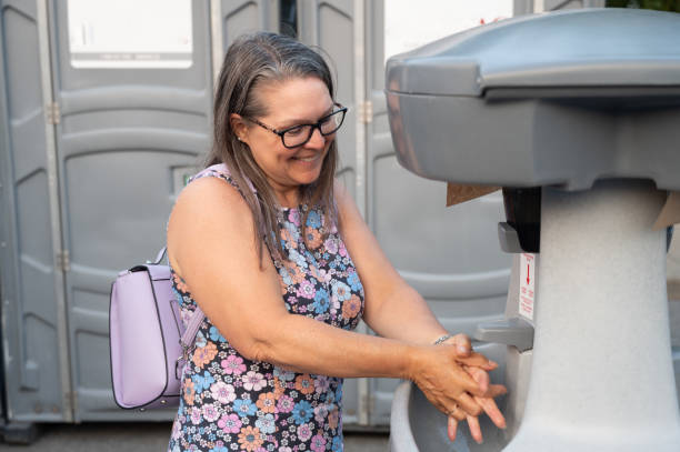 Best Portable bathroom rental  in Delavan, WI